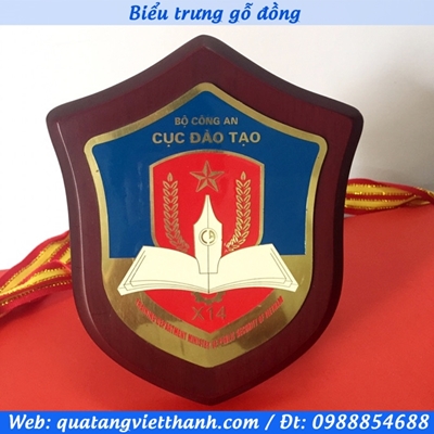 Biểu trưng đồng gỗ 04