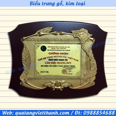 Biểu trưng gỗ, kim loại
