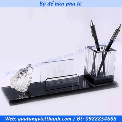 Bộ để bàn pha lê (mẫu bắt tay)