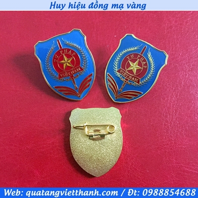 Huy hiệu đồng 10