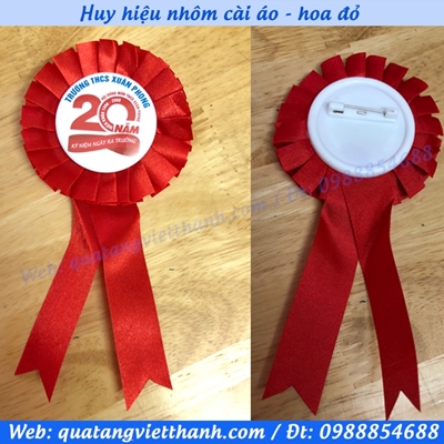 Huy hiệu nhựa nhôm - hoa đỏ