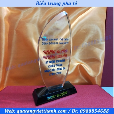 Pha lê vát đế đen