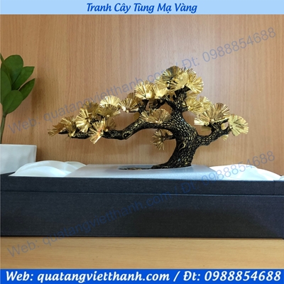 Tranh Cây Tùng Mạ Vàng 02