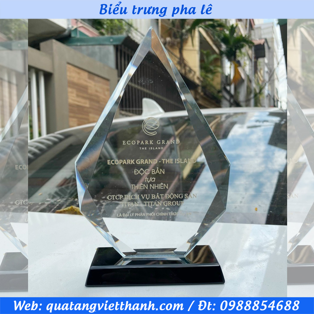 Giọ nước nhọn đ (6)